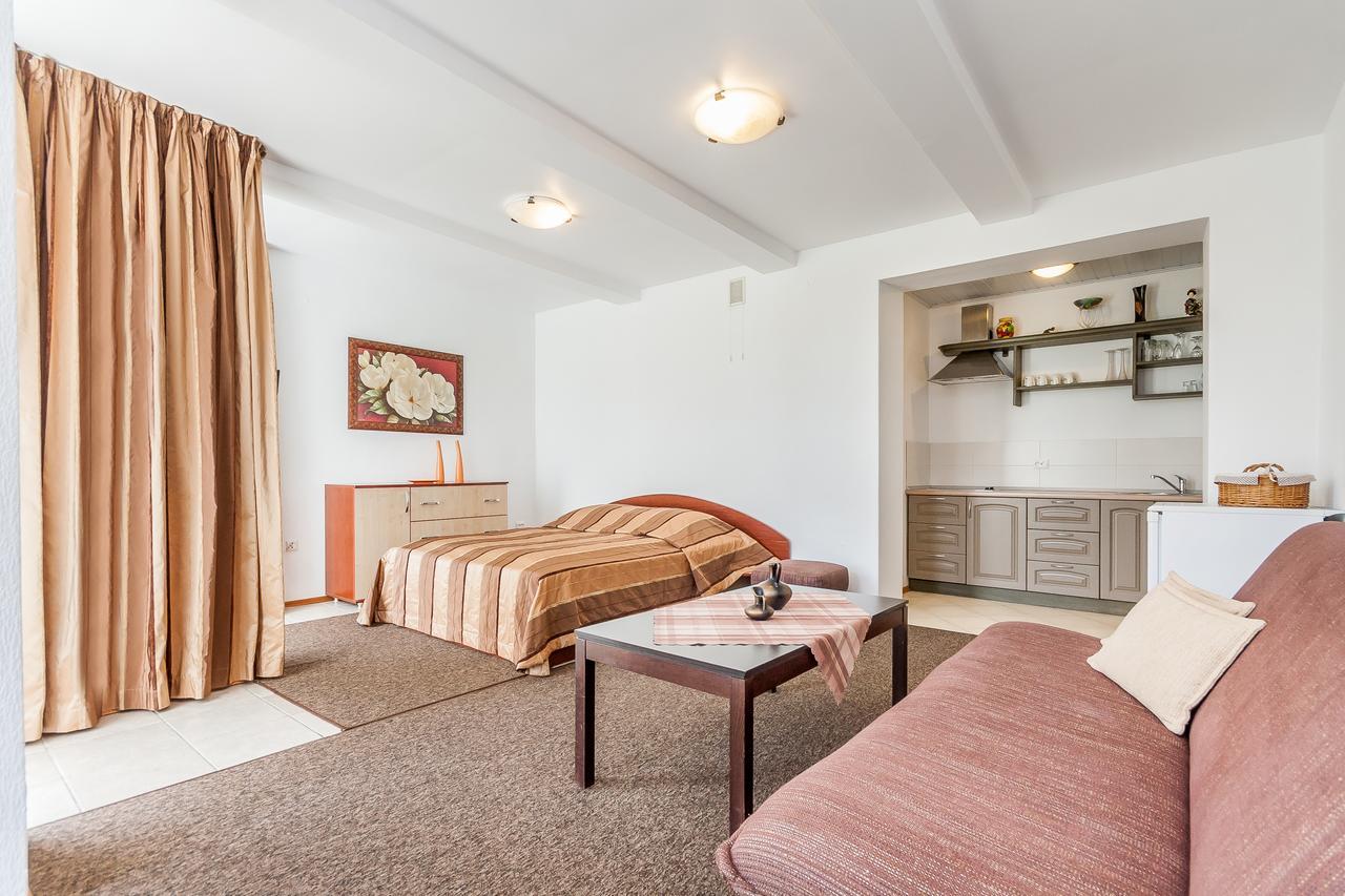 Prie Azuolo Apartment Juodkrante Bagian luar foto