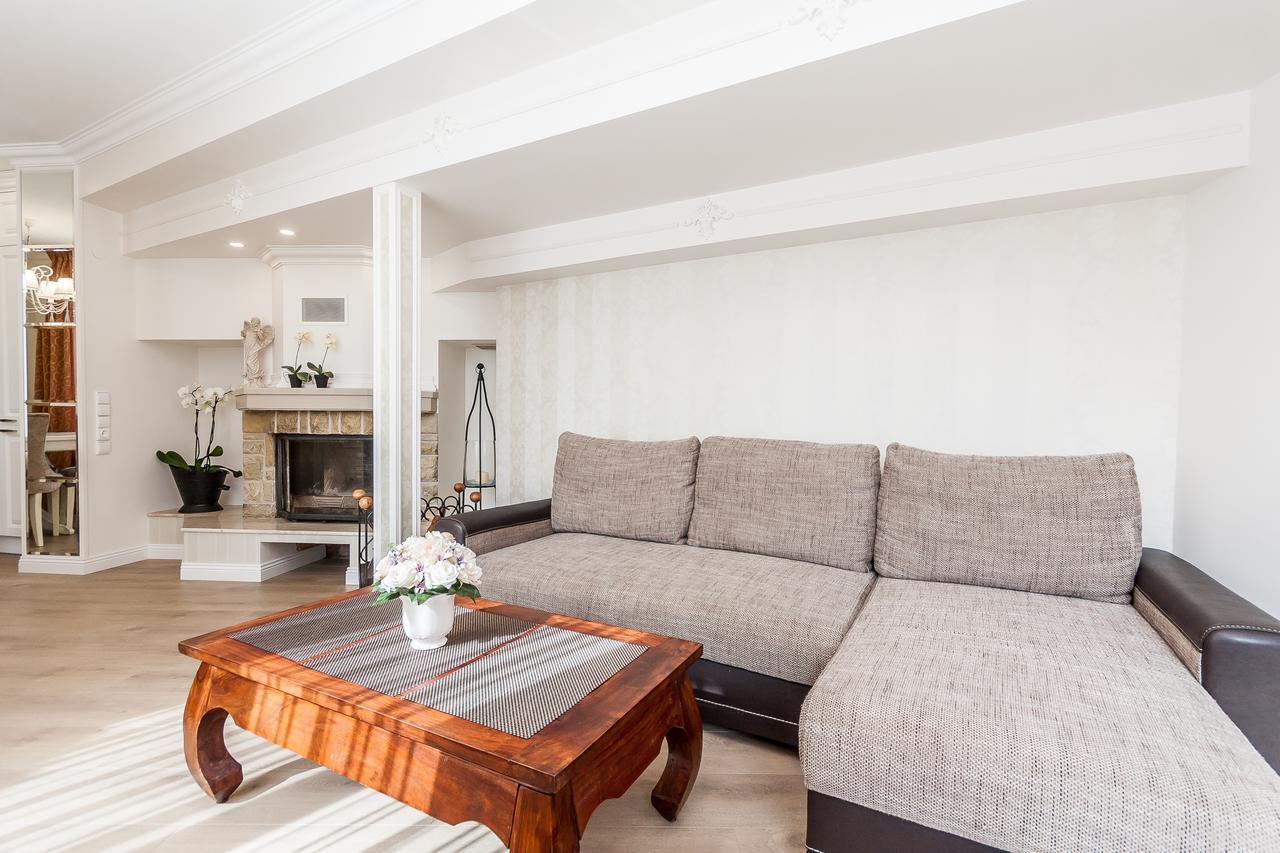 Prie Azuolo Apartment Juodkrante Bagian luar foto